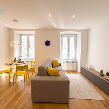 Cassa Di Risparmio 11 Tirabora Short Rent Trieste Luaran gambar