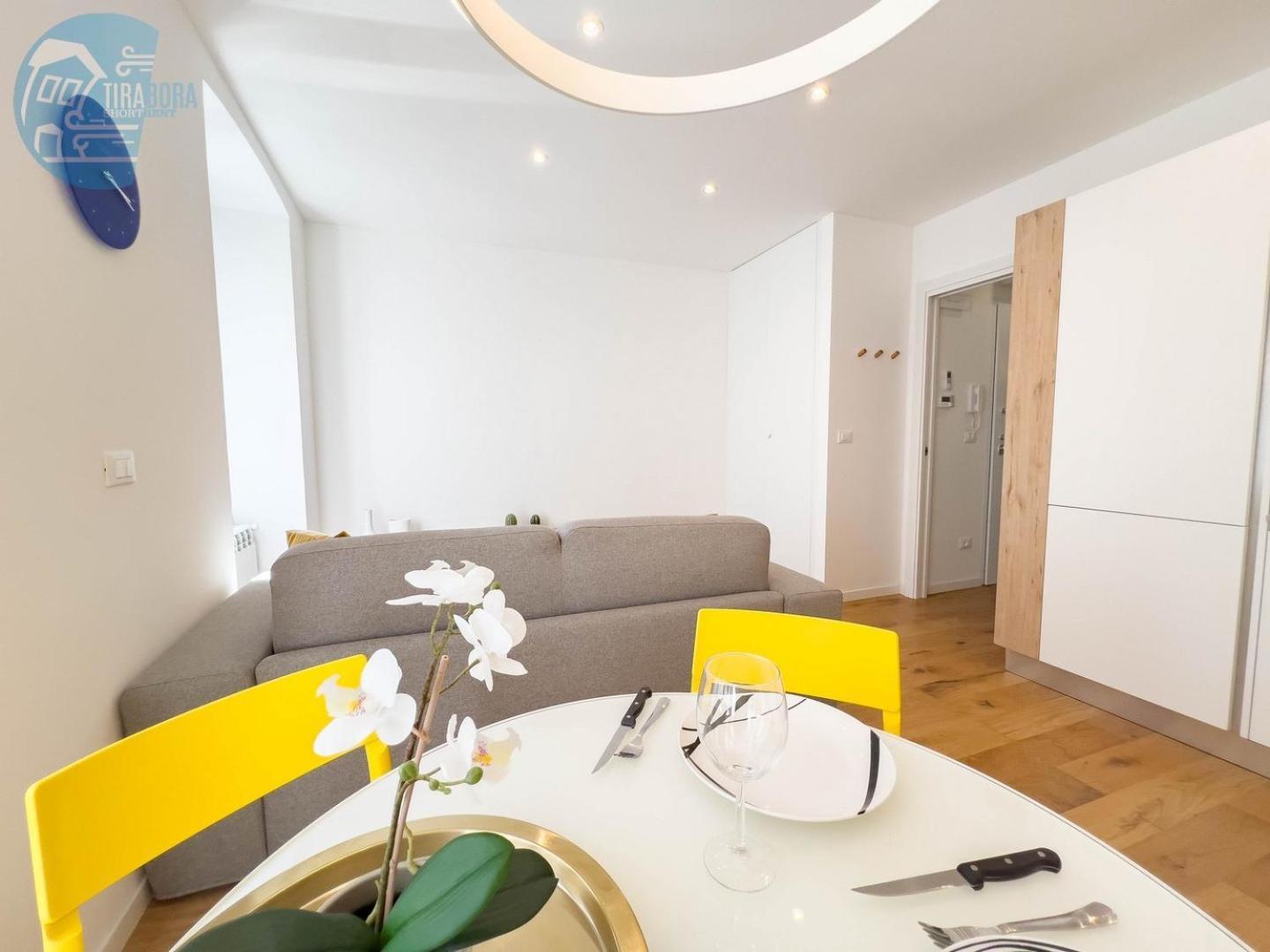 Cassa Di Risparmio 11 Tirabora Short Rent Trieste Luaran gambar